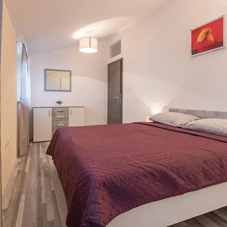 Holiday home Beautiful Home In Liznjan With Ethernet Internet *